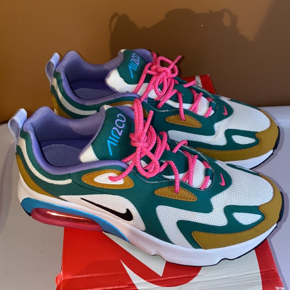 AirMax 270 react - Picture 2 of 4